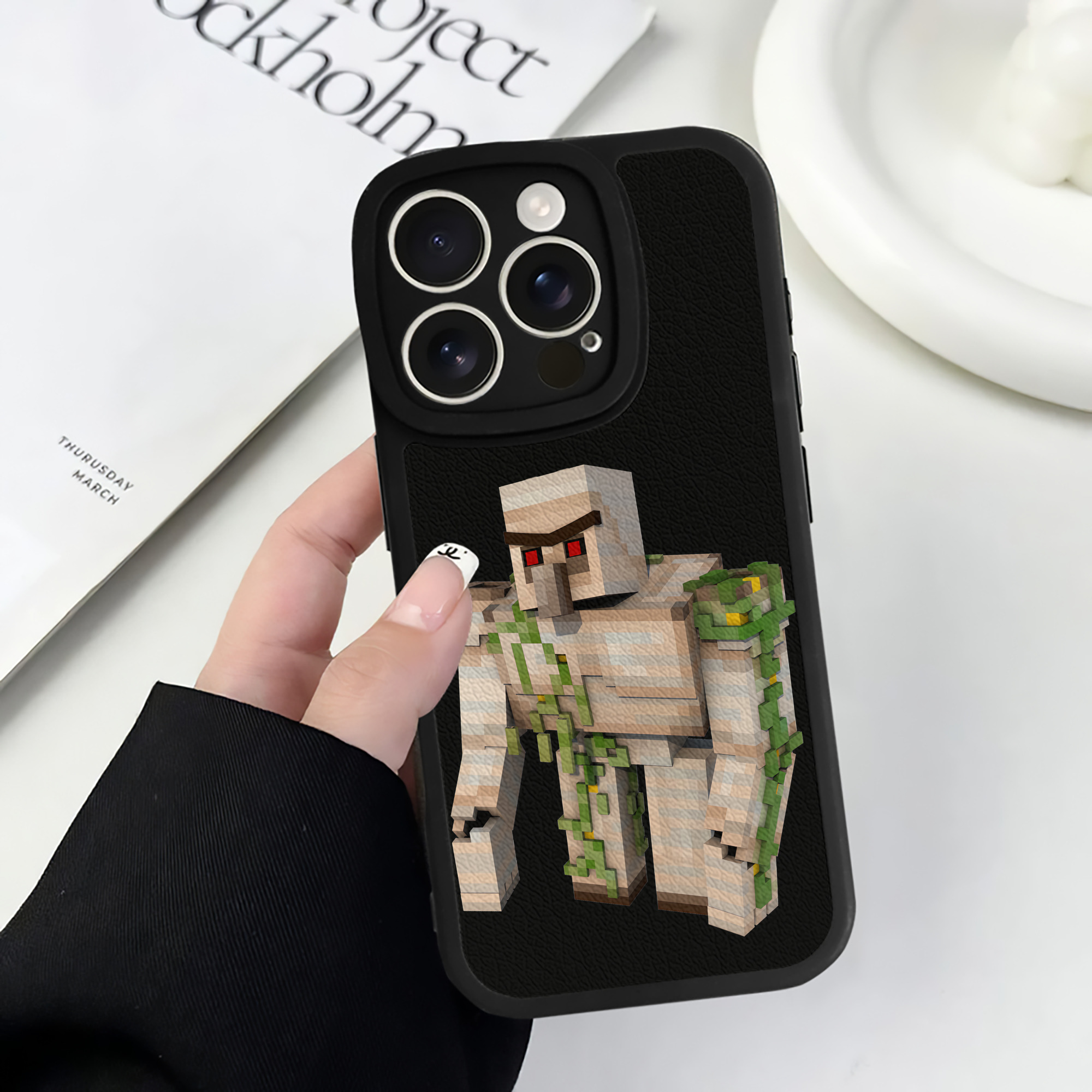 （画像用） マインクラフト ブロックの世界 Minecraft MC Block world 【iPhone 16シリーズ対応】シリコンスマホケース（レザー調） 材質：シリコン